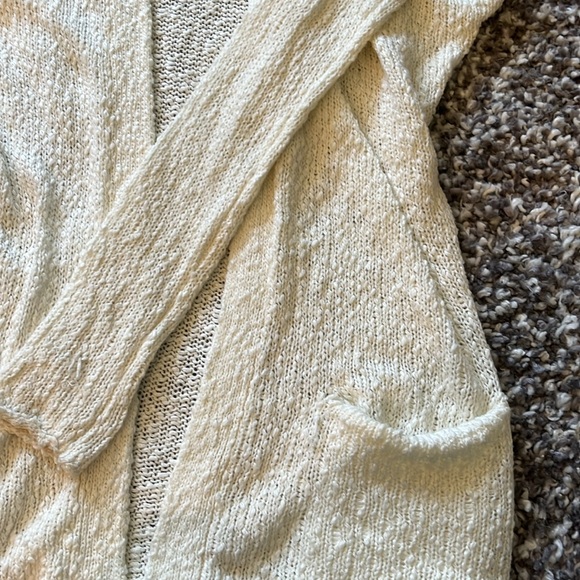 Aritzia Sweater - Picture 3 of 3